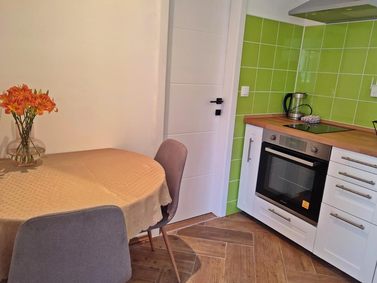 Apartments Gareta Gradac  Exterior photo