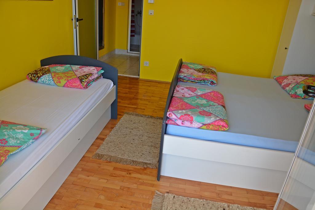 Apartments Gareta Gradac  Room photo